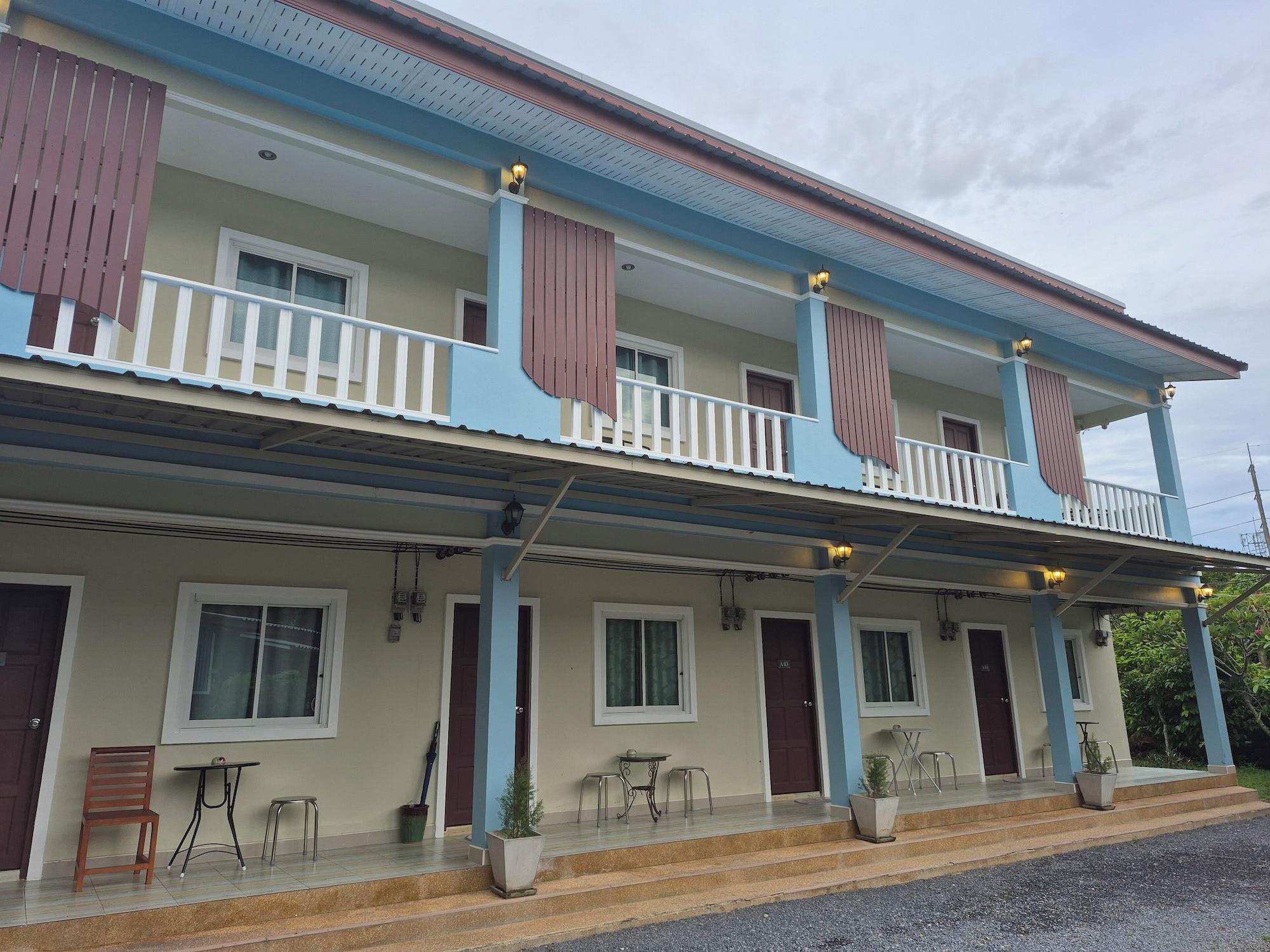 Vista Exterior Baan  Kalaya Garden