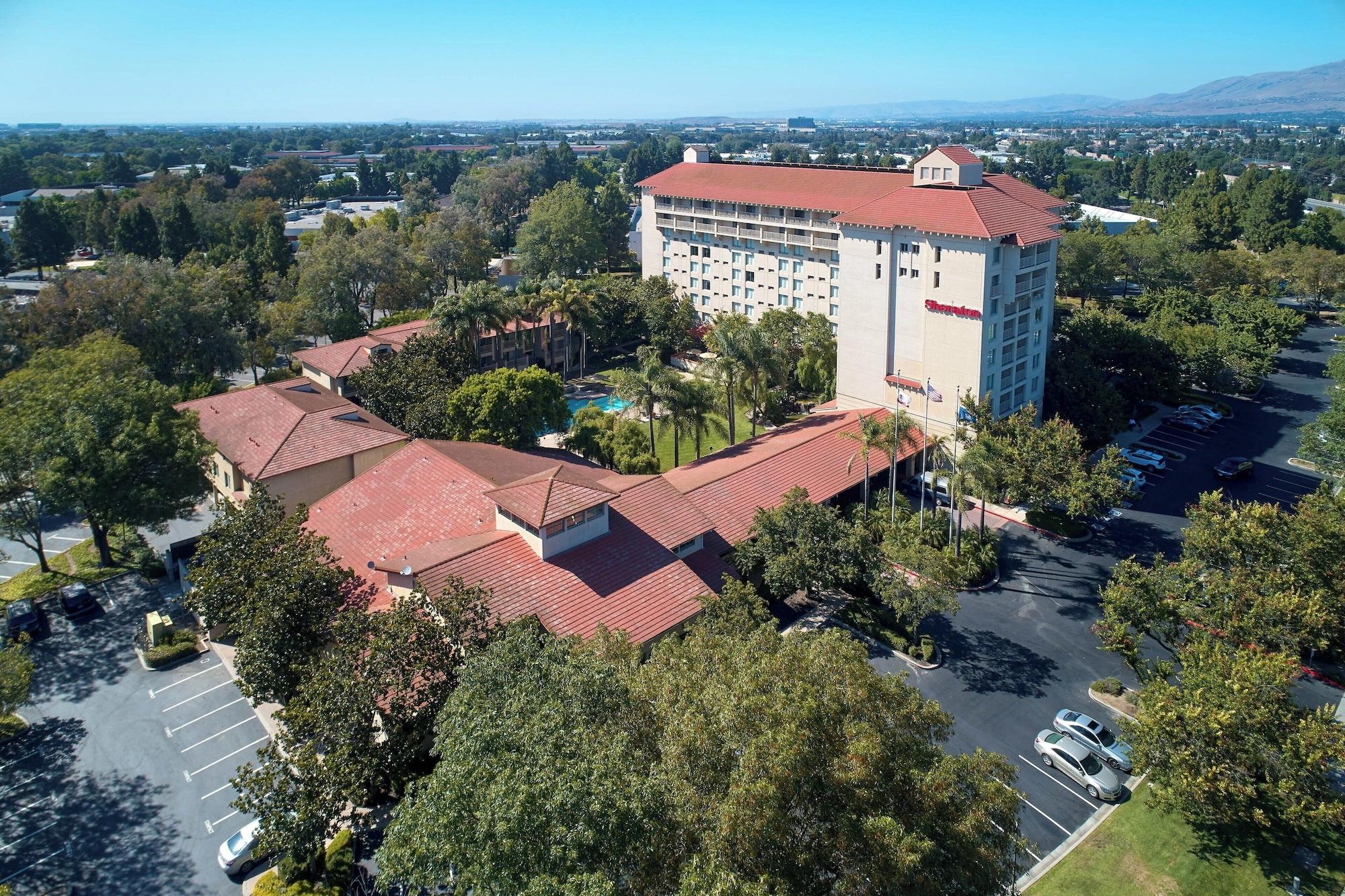 Vista Exterior Sheraton San Jose Hotel