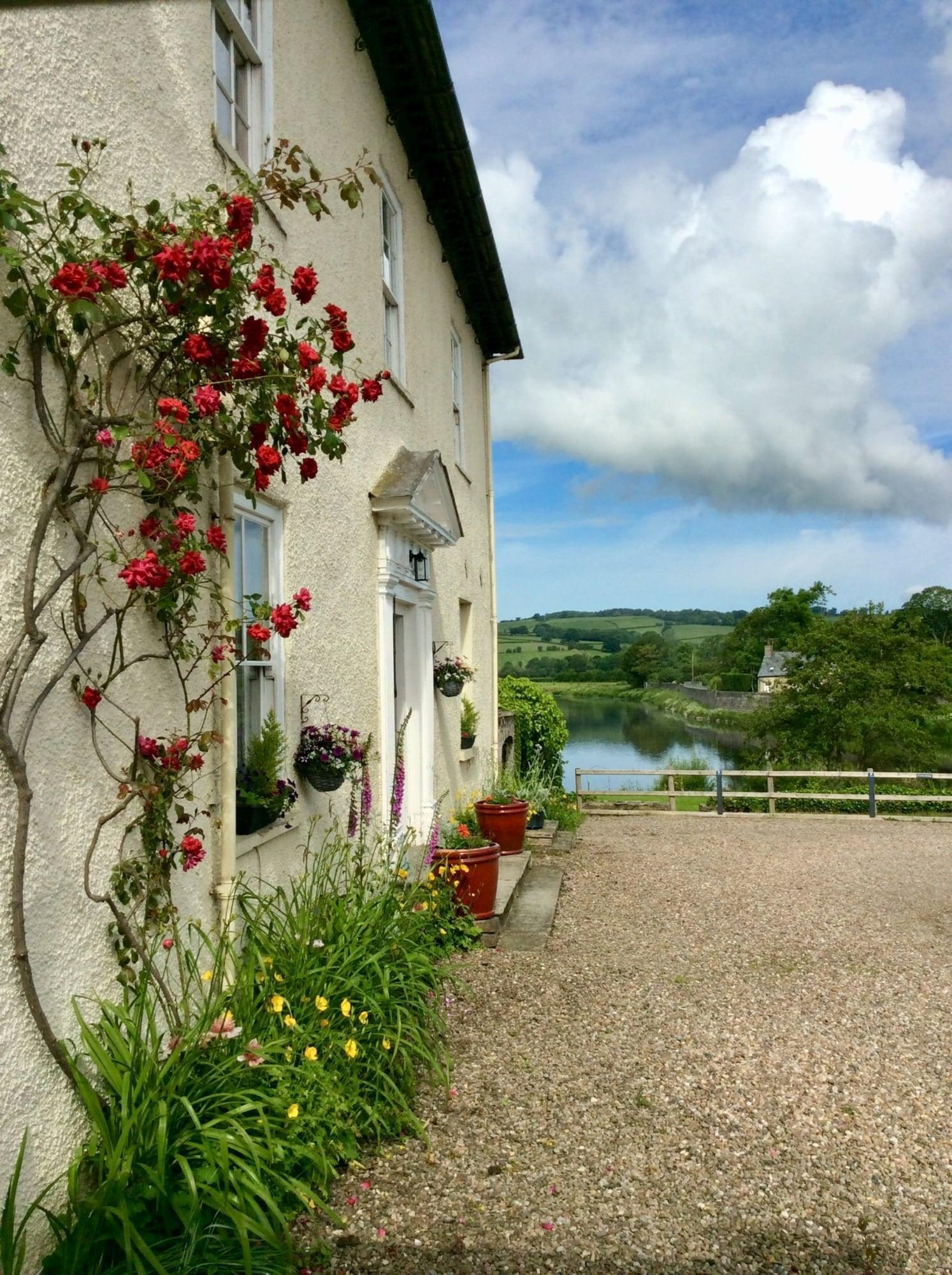 Vista Exterior Aberllynfi Riverside Guesthouse