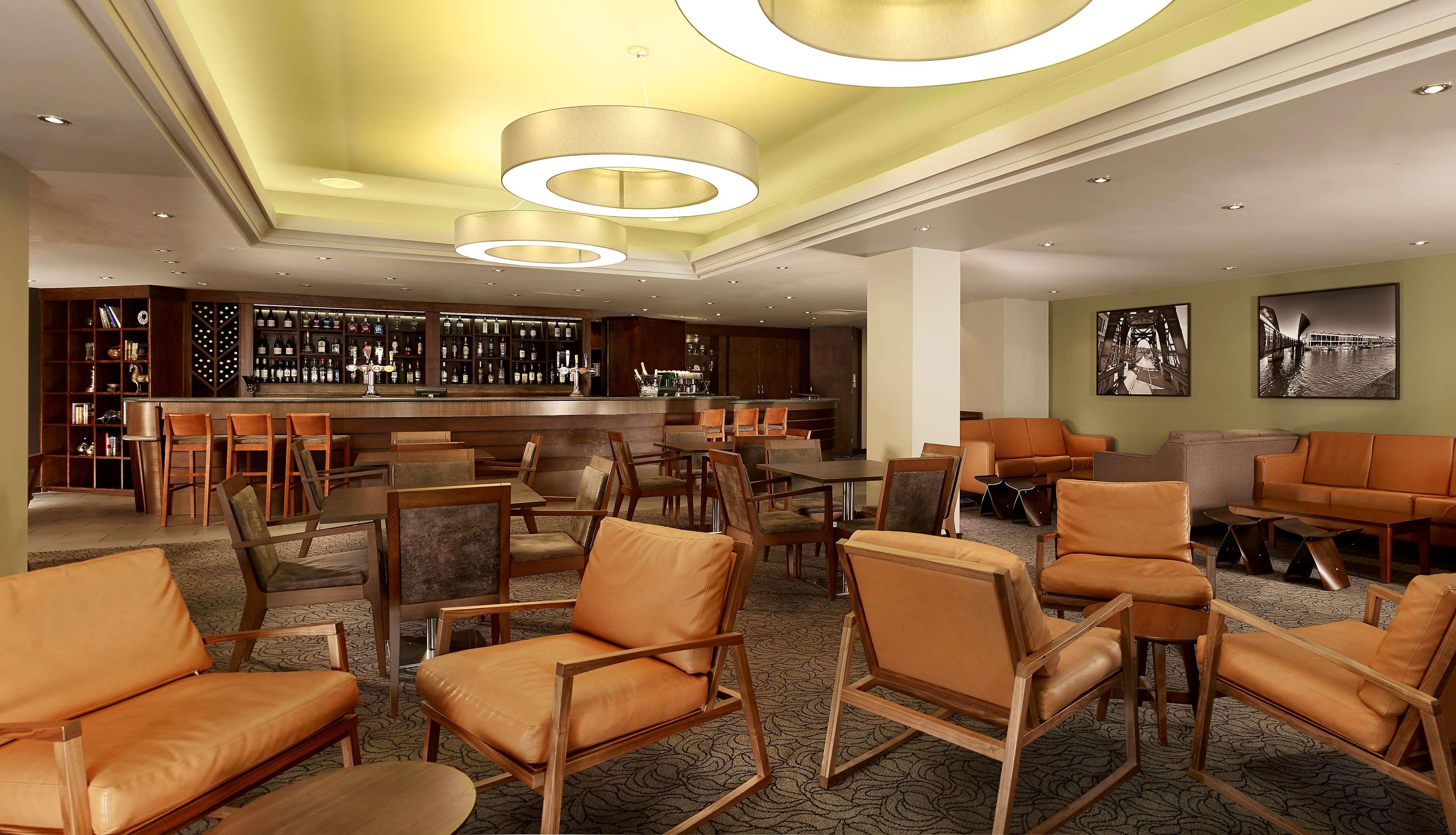 Bar/Salón Doubletree by Hilton Bristol