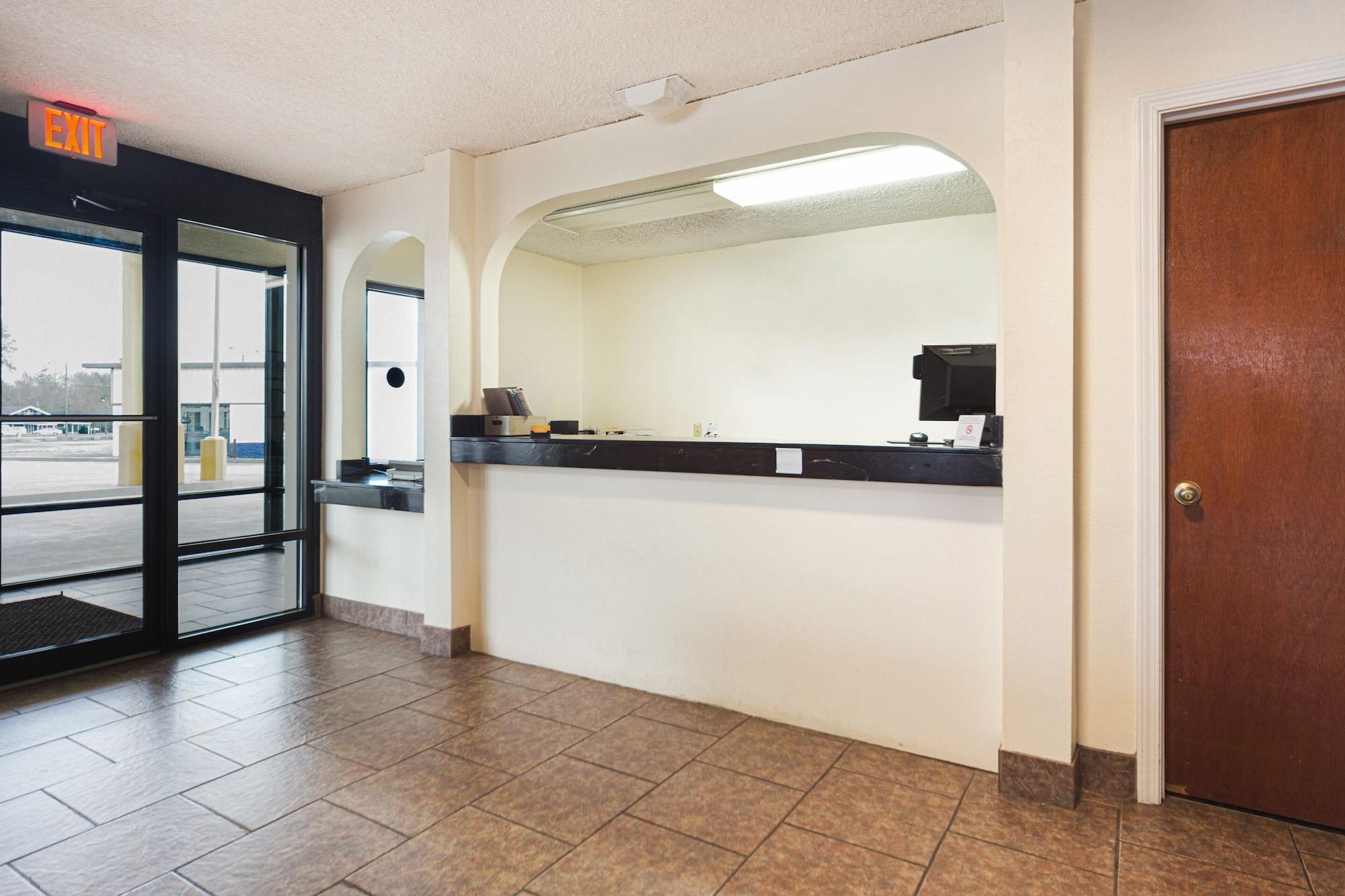 Vista Lobby Days Inn by Wyndham Atmore