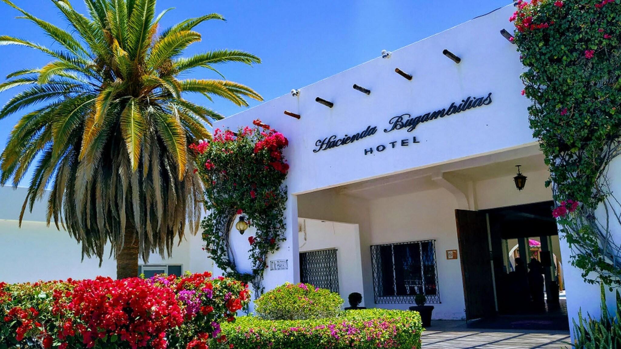 Vista Exterior Hotel Hacienda Bugambilias La Paz & Centro de Convenciones