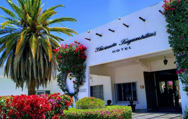 Hotel Hacienda Bugambilias La Paz & Centro de Convenciones