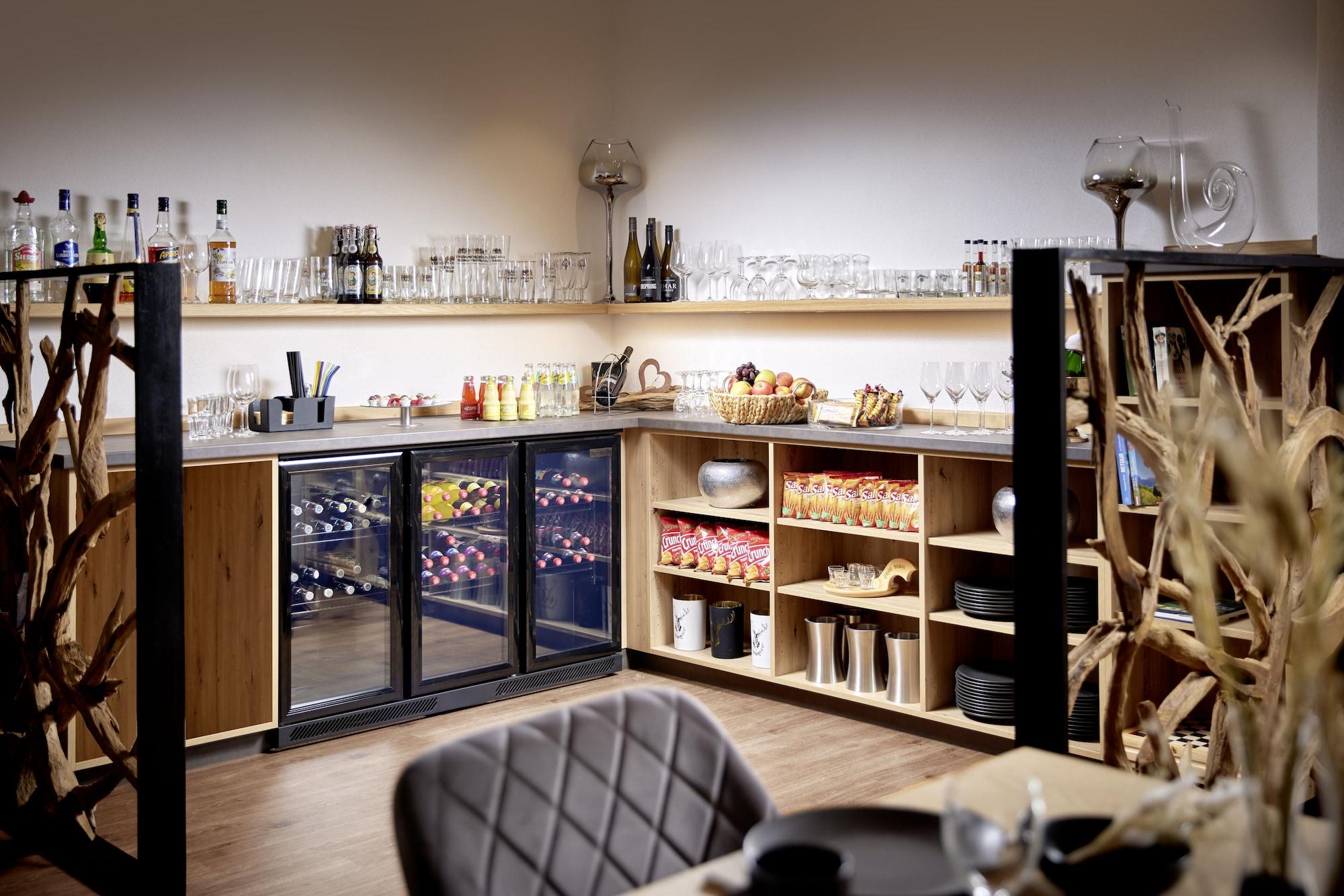 Bar/Salón Maximilian Appartements