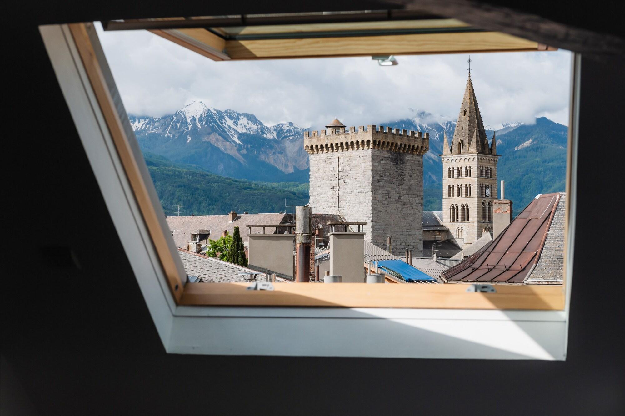 Varios Logis Hôtel de la Mairie