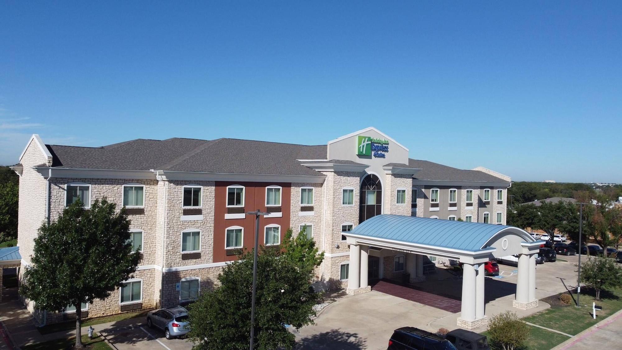 Vista Exterior Holiday Inn Express & Suites Mansfield by IHG
