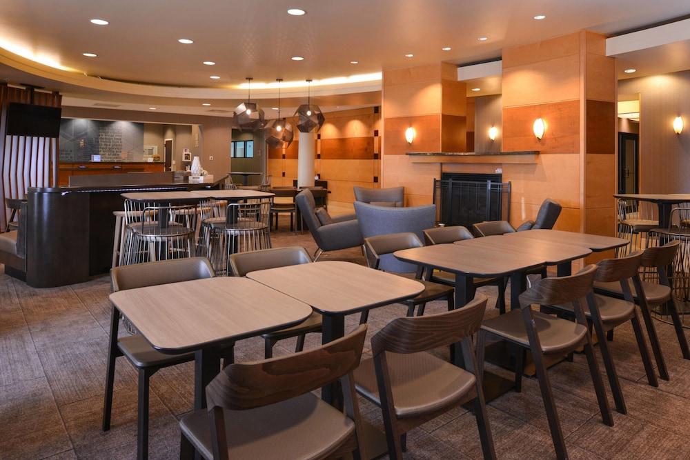 Restaurant Springhill Suites by Marriott Pittsburgh Mills