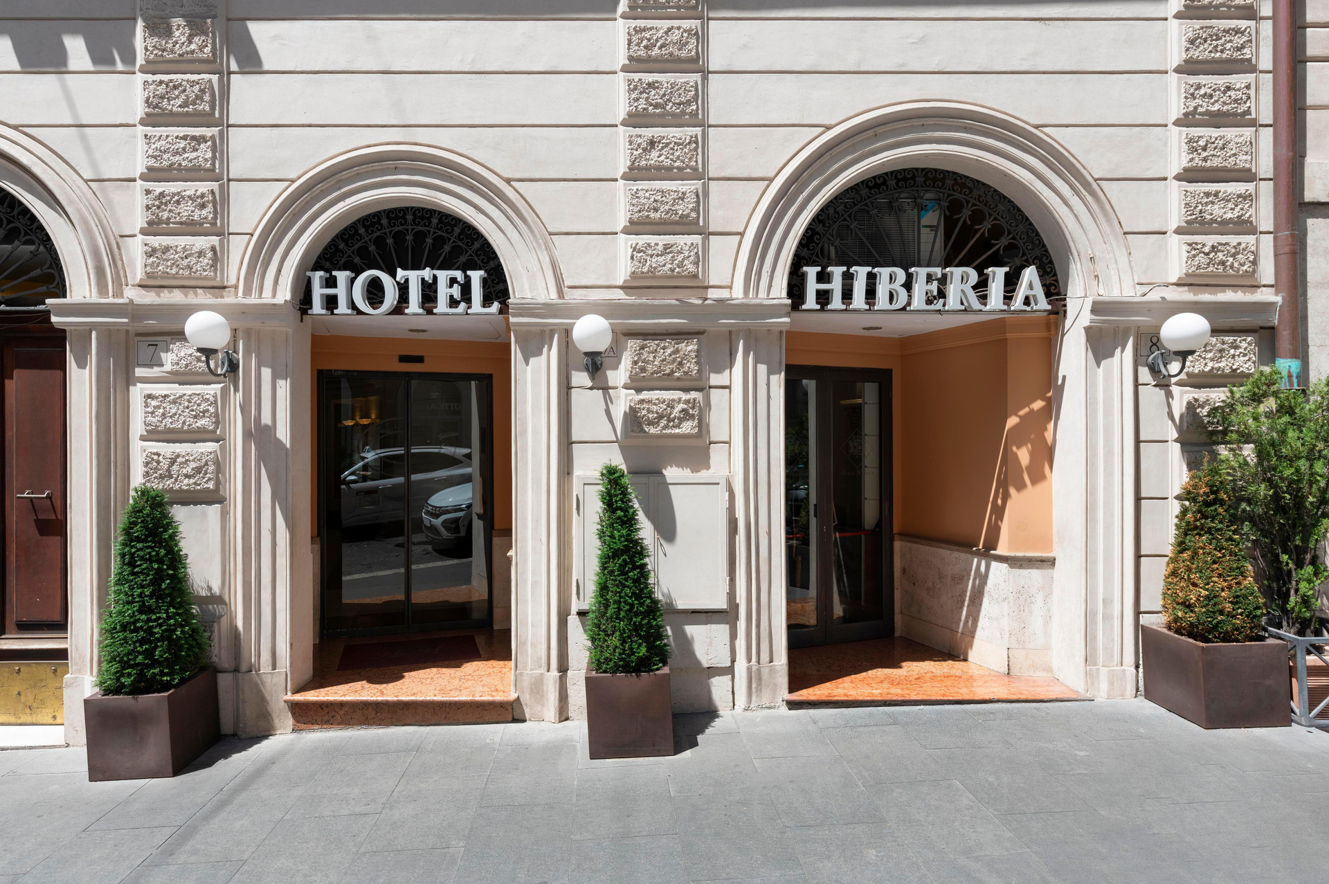 Vista Exterior Hotel Hiberia