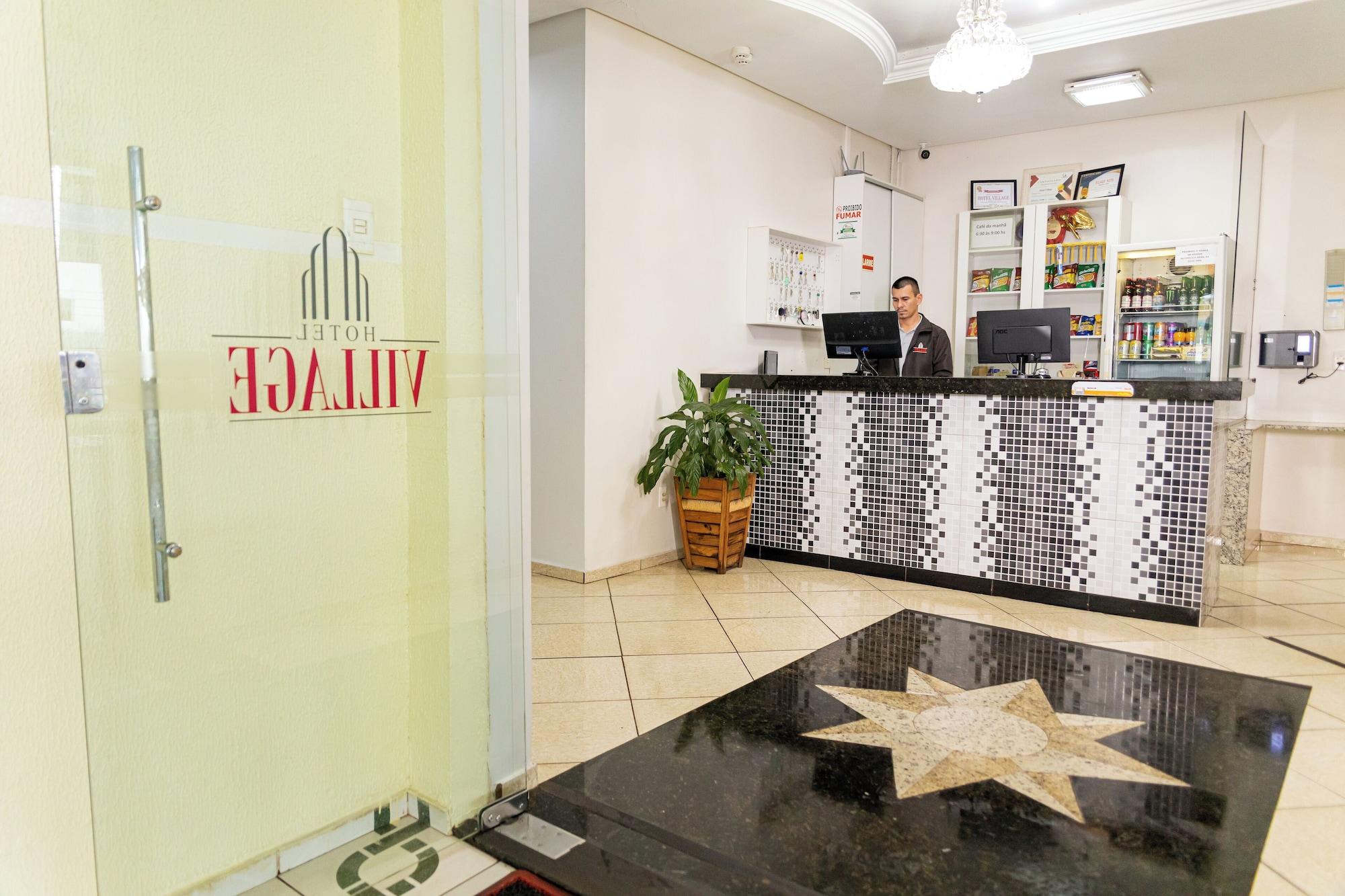 Varios Hotel Village