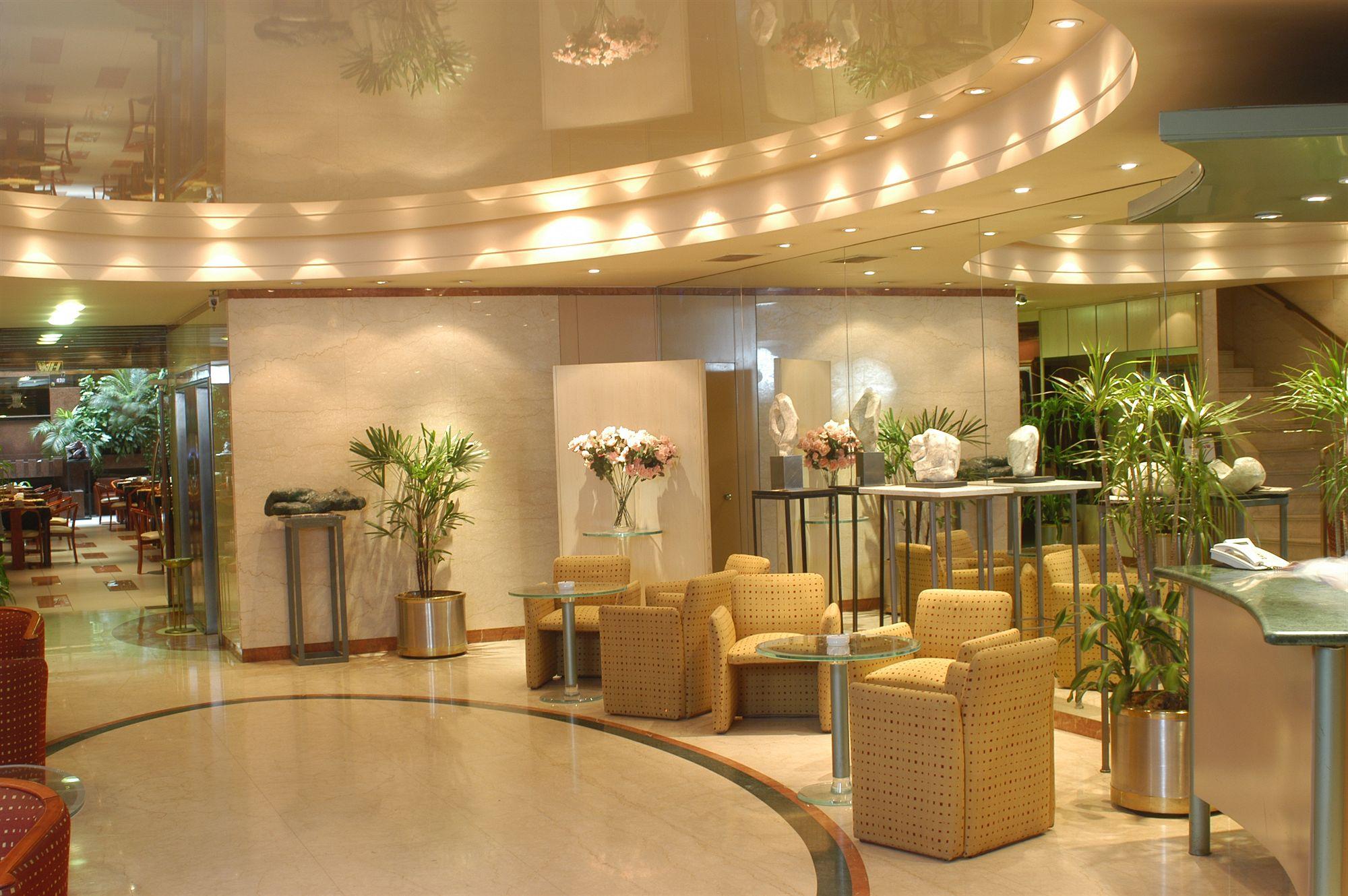 Vista Lobby Wilton Hotel