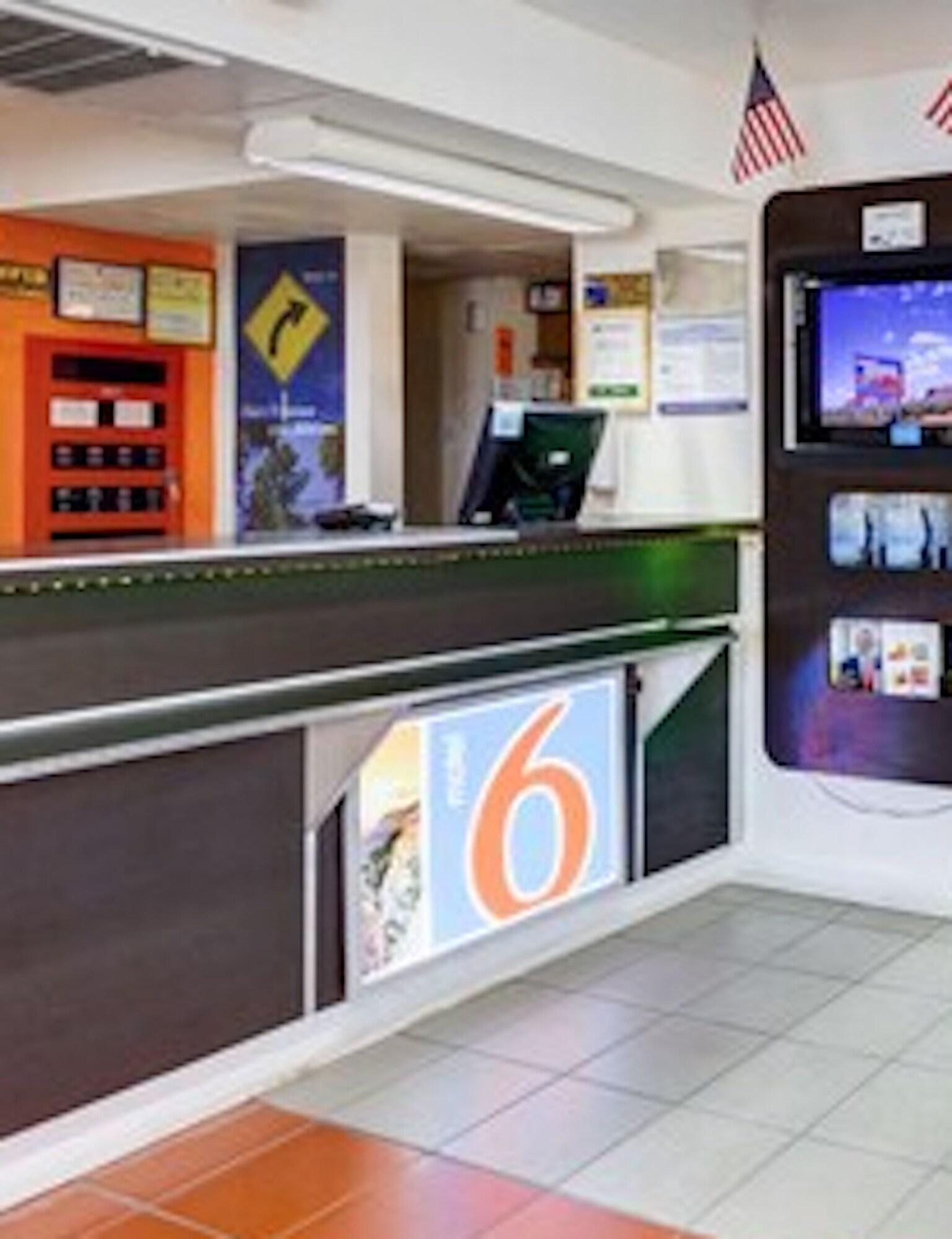 Vista Lobby Motel 6 Las Vegas, Nv – Downtown Fremont St