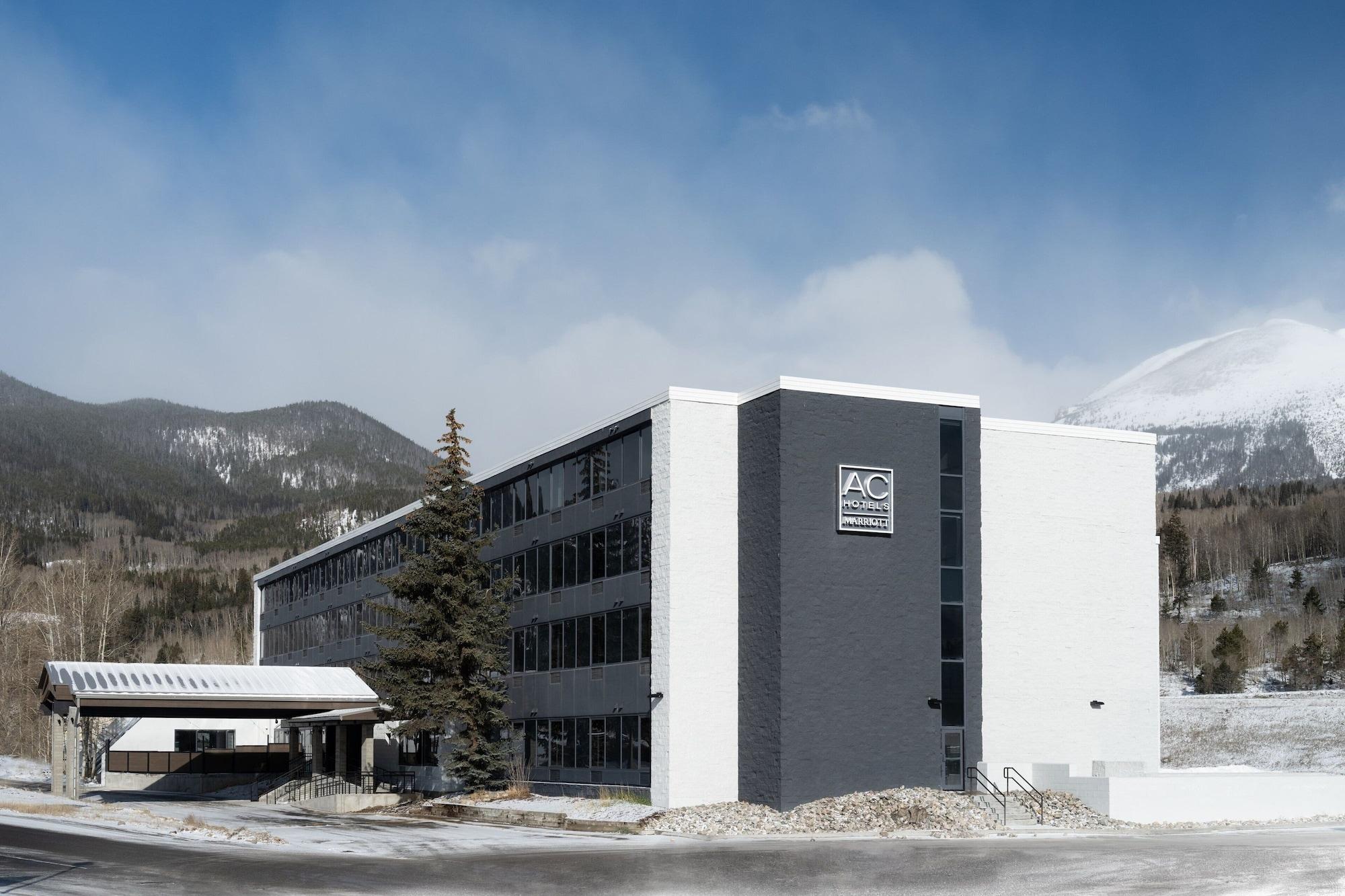 Vista Exterior AC Hotel Frisco Colorado