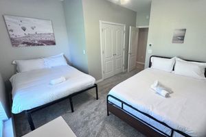 Alquiler Vacacional - Tranquil 1.5-Acre Retreat with Modern Comfort