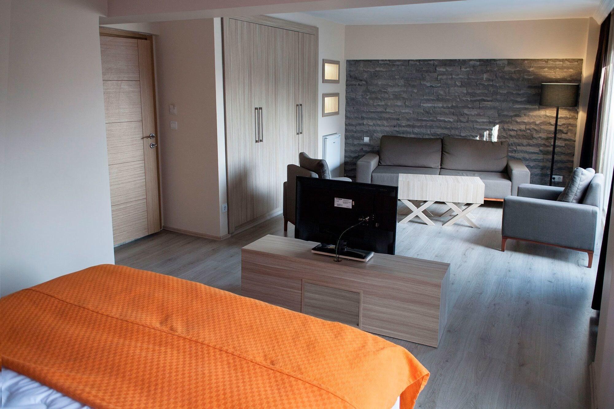 Varios Sun Suites