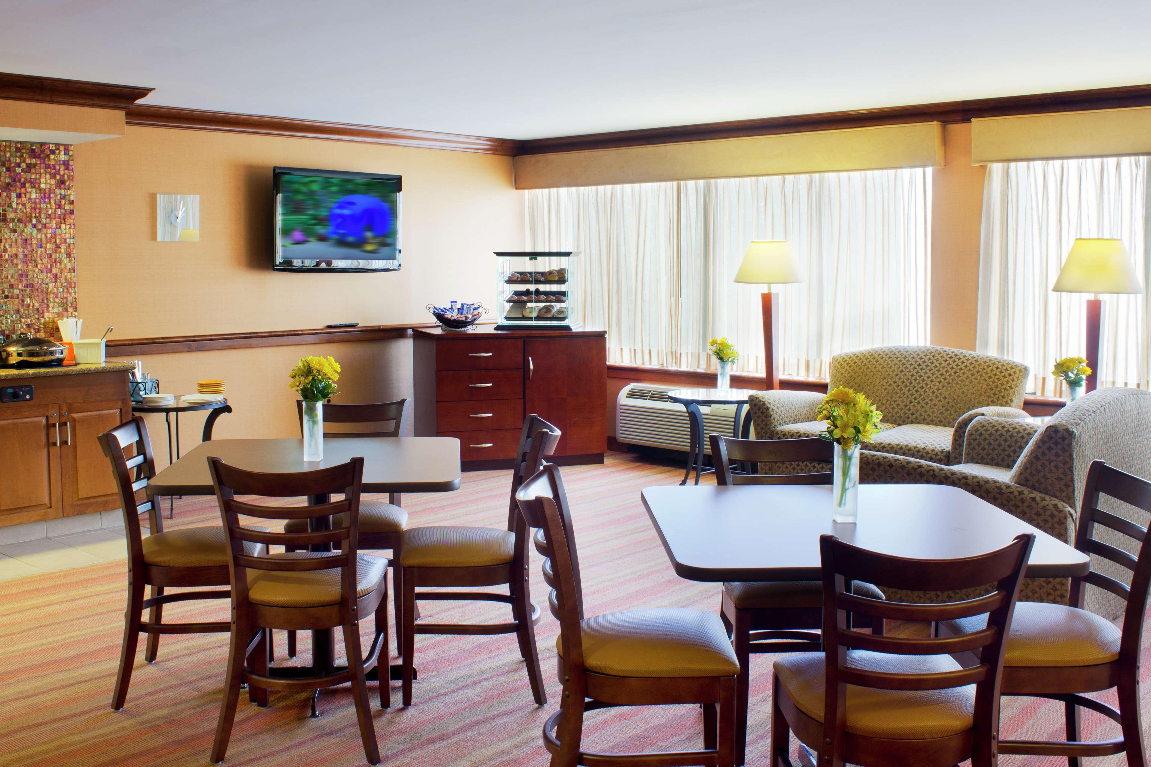 Restaurant DoubleTree by Hilton Princeton