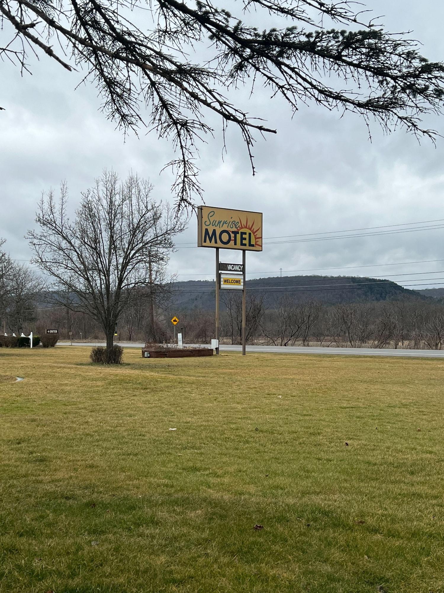 Varios Sunrise Motel
