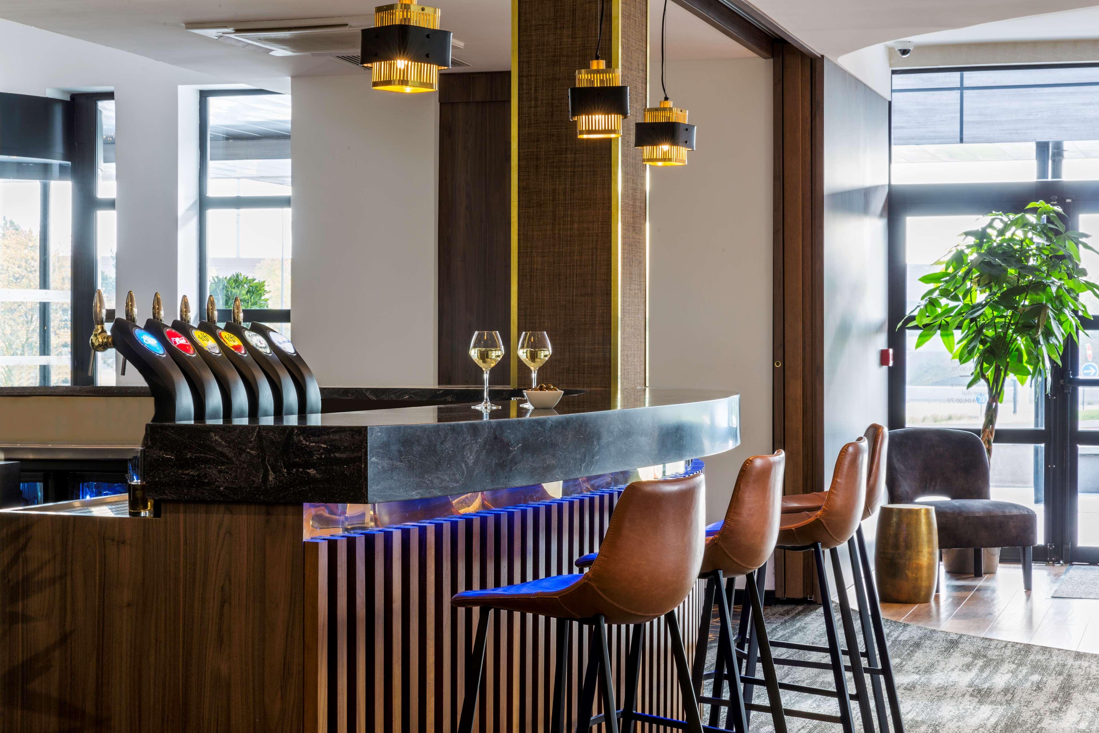 Bar/Salón Sure Hotel by Best Western Arras Nord