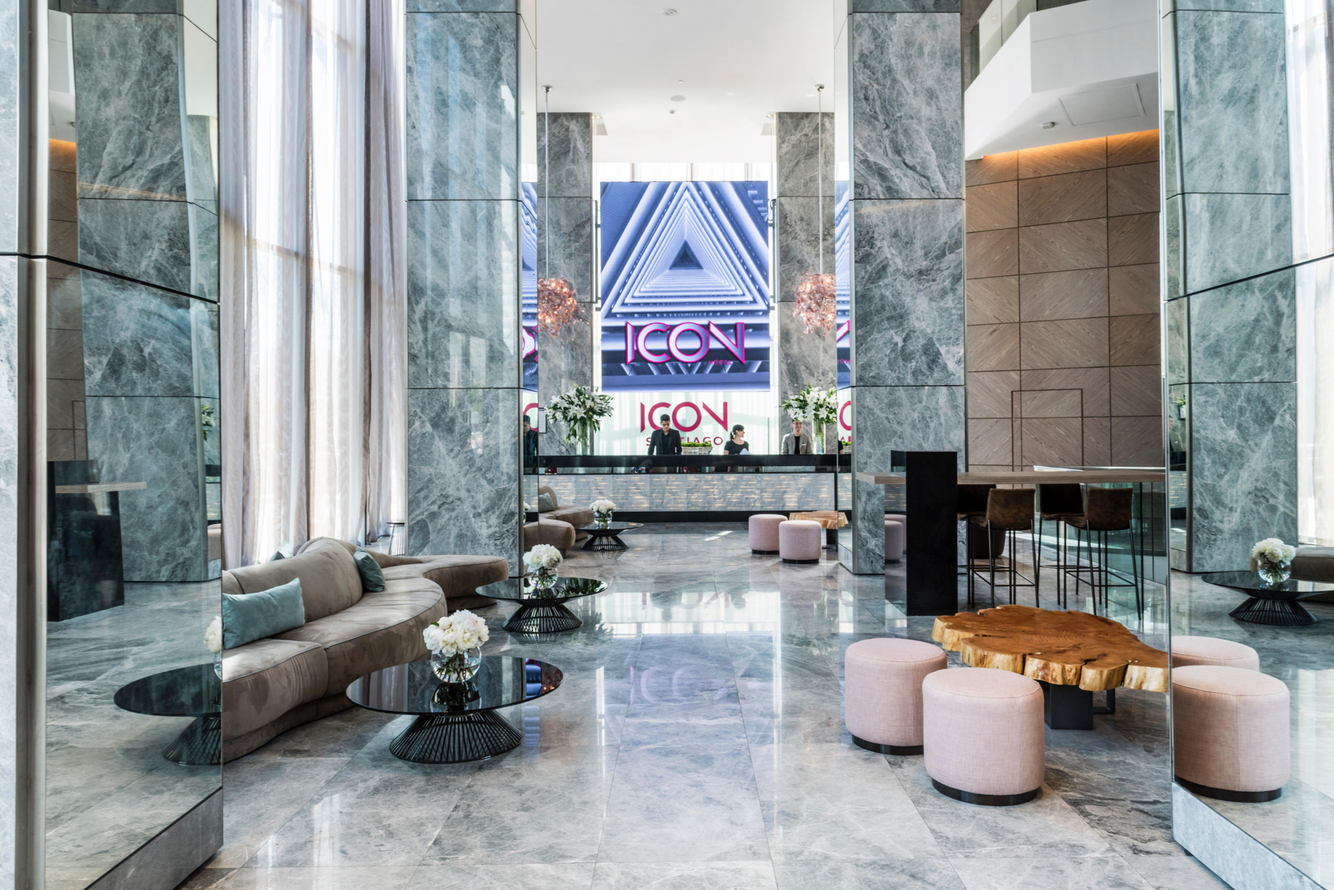 Vista Lobby Icon Hotel
