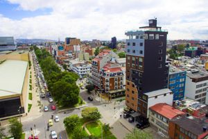 Alojamiento - Hotel American Visa Tower