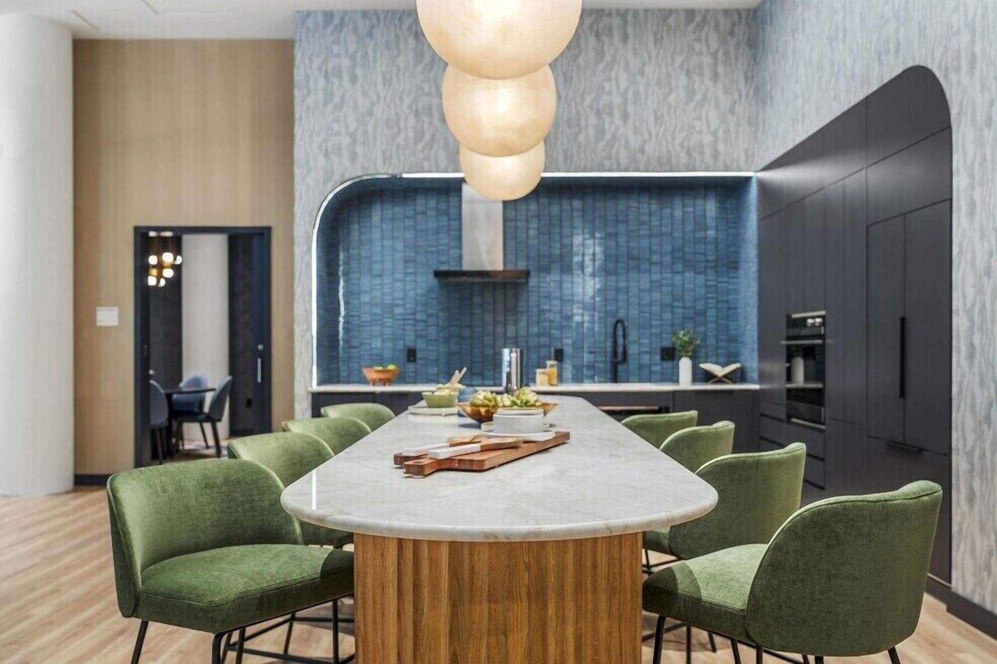 Restaurant Luxury Apartments by Hyatus Boston - Cambridge