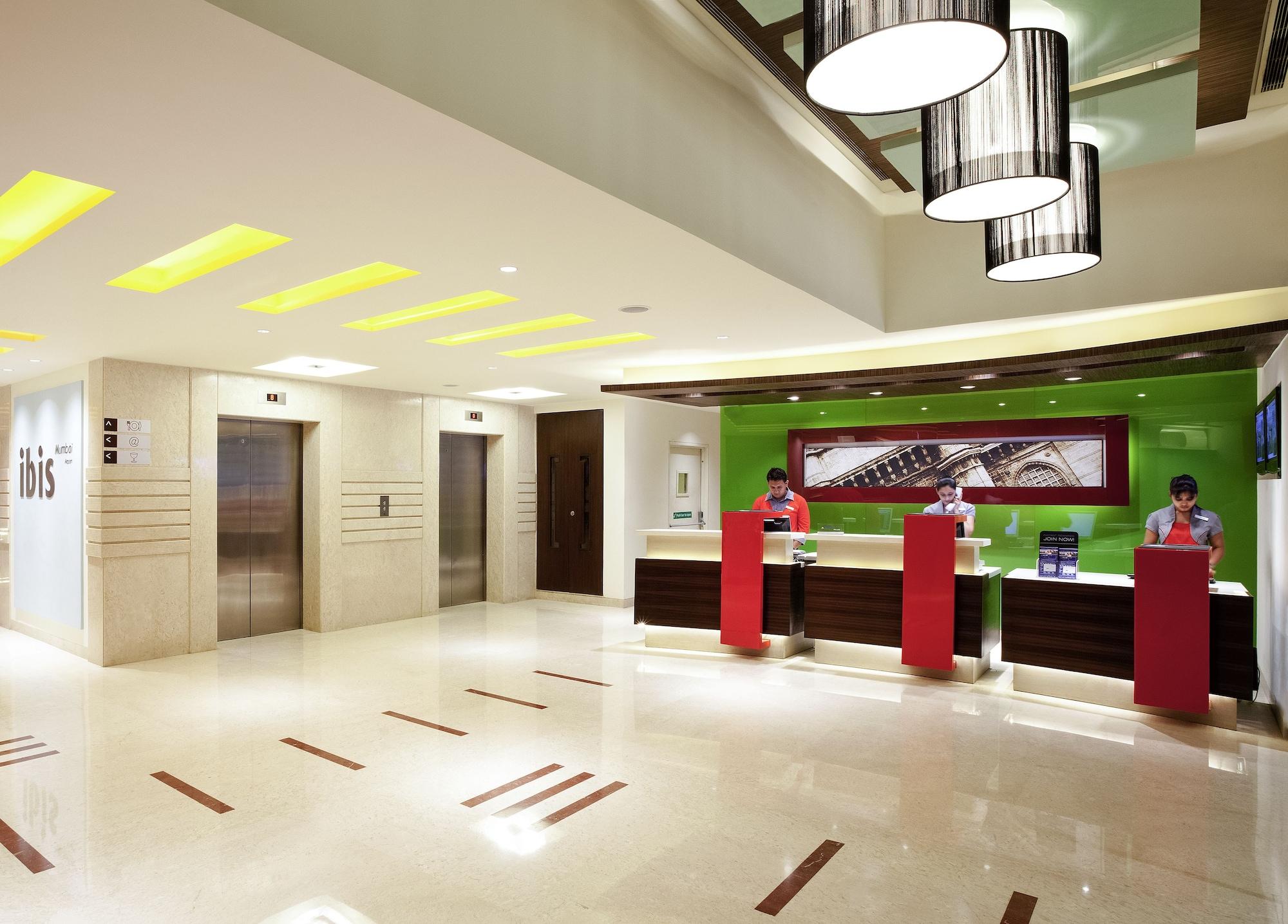 Vista Lobby ibis Mumbai Airport Hotel