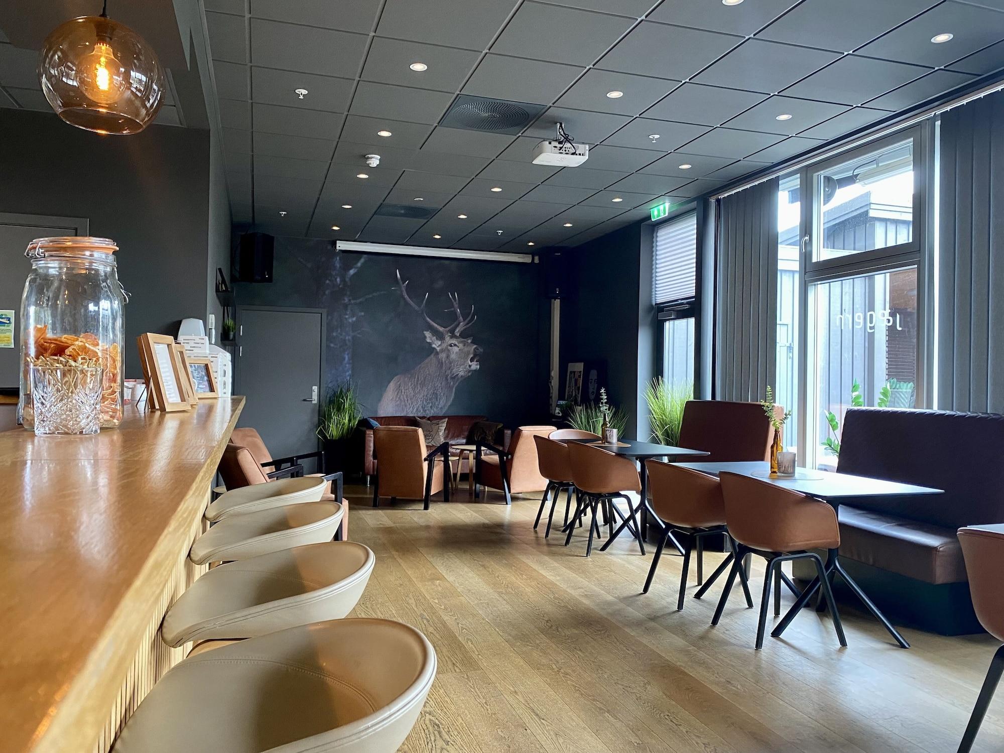 Bar/Salón Hjorten Hotell Hitra