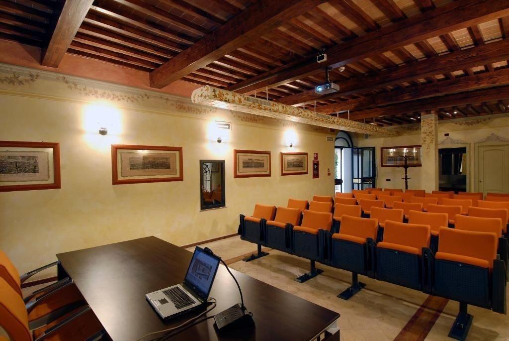 Sala de Reuniones Hotel Bologna