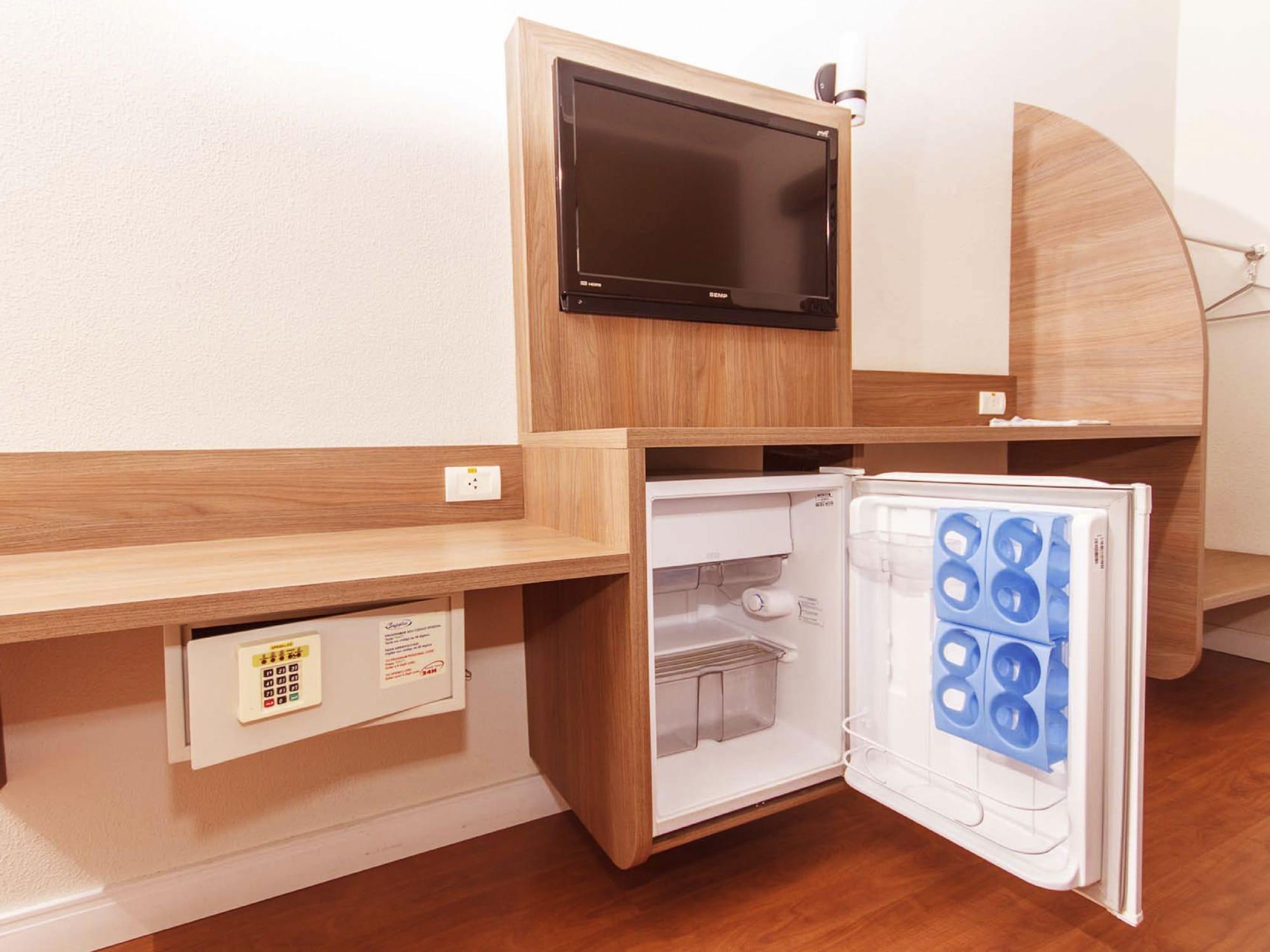 Set de Habitación Strassen Hotel