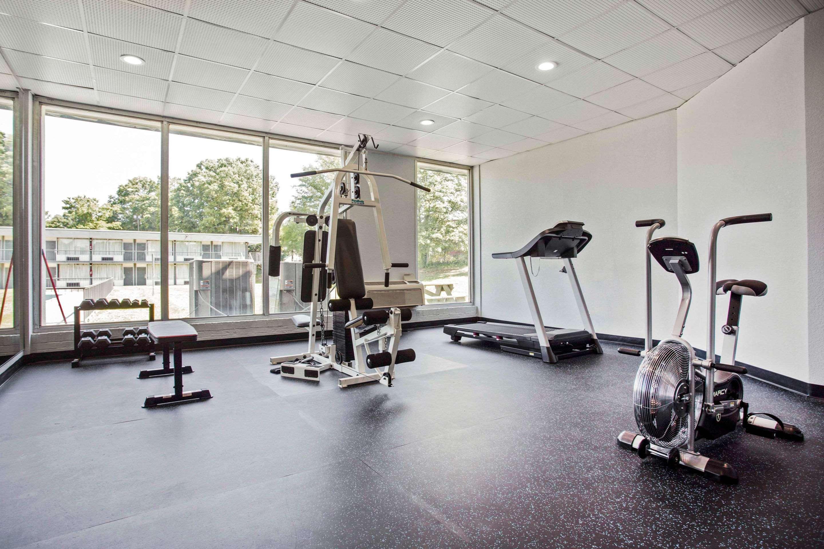 Instalaciones Recreativas Quality Inn & Suites University Area