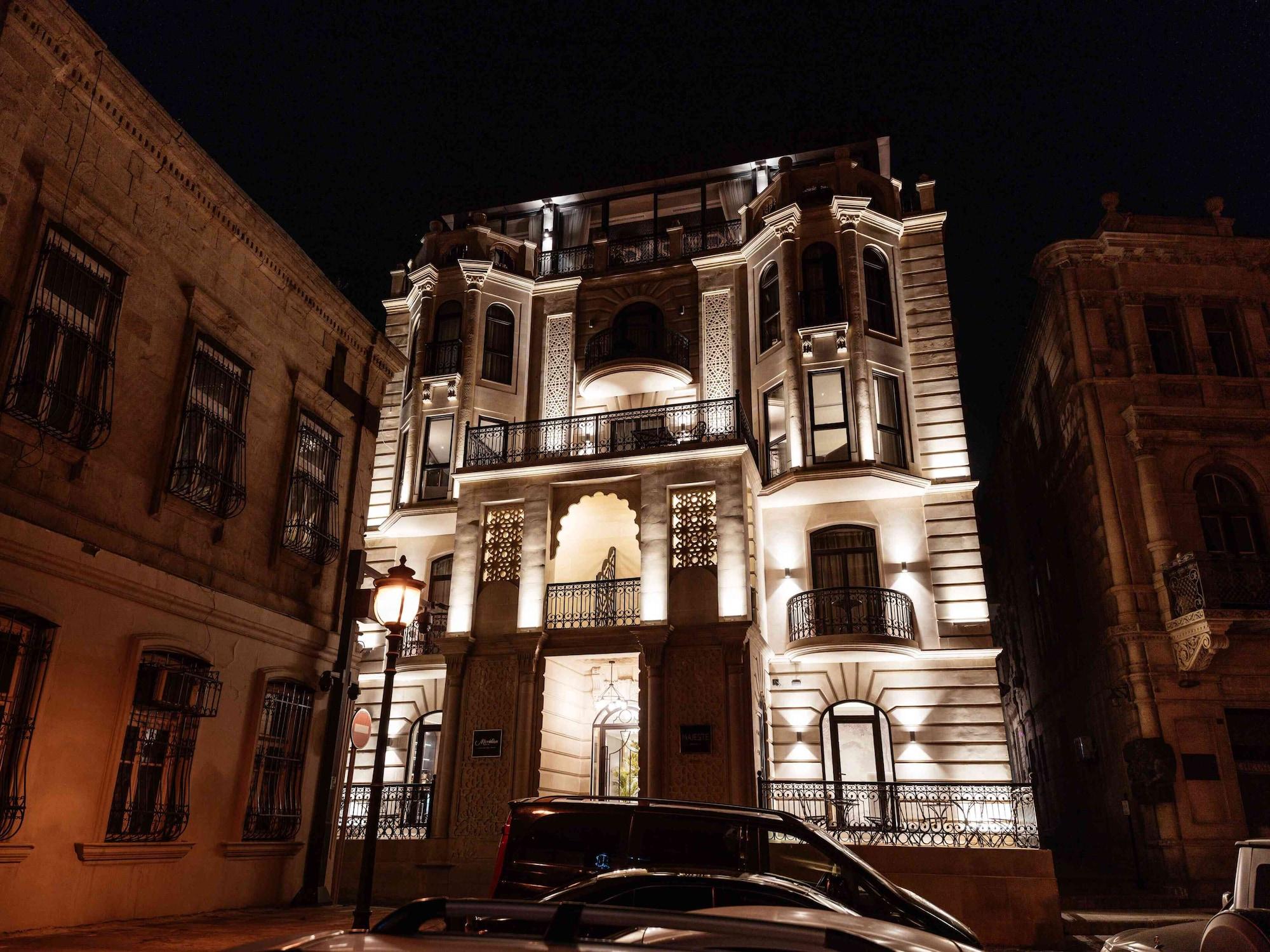 Vista Exterior Meridian Luxury Boutique Hotel