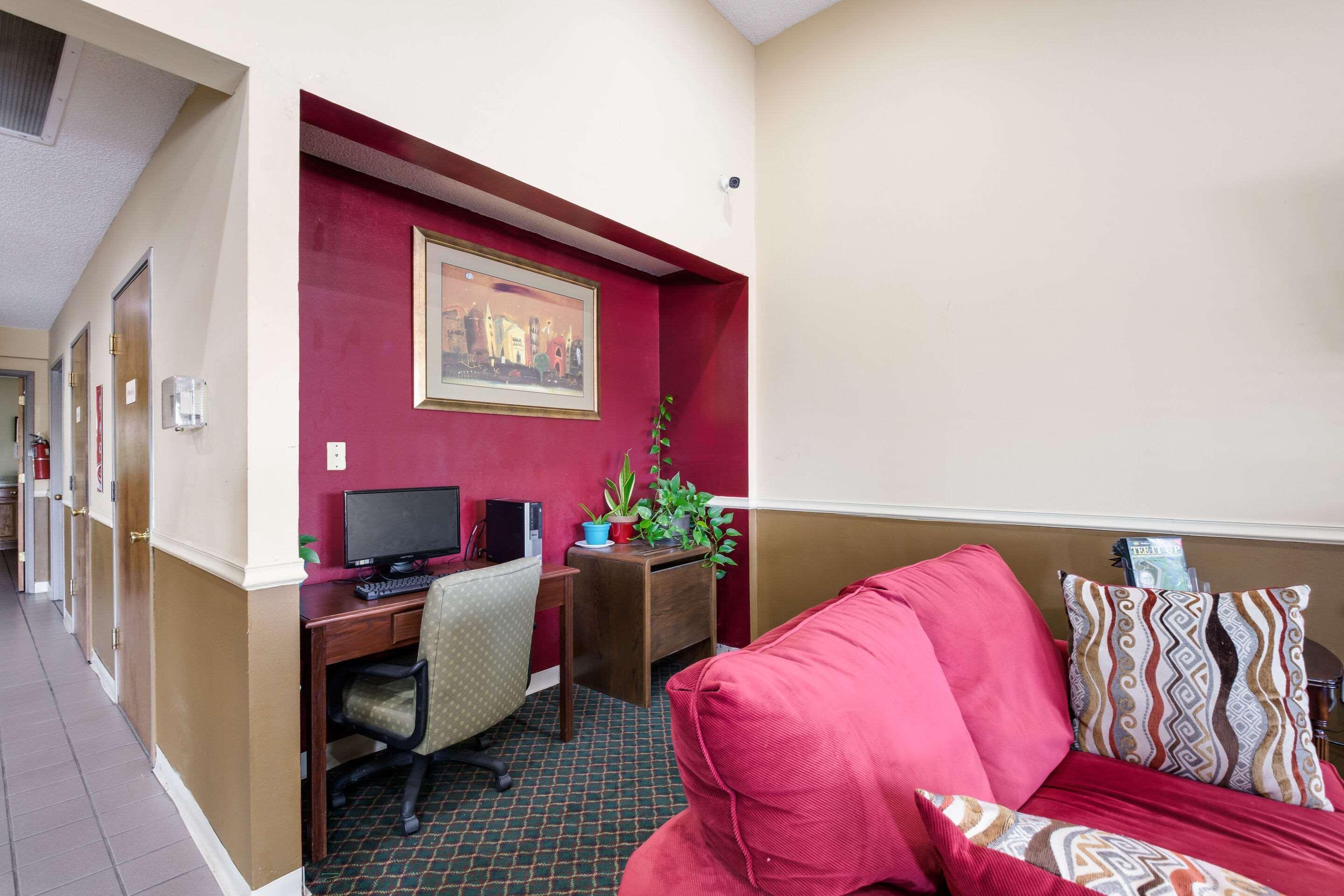 Centro de Negocios Econo Lodge Inn & Suites Knoxville East