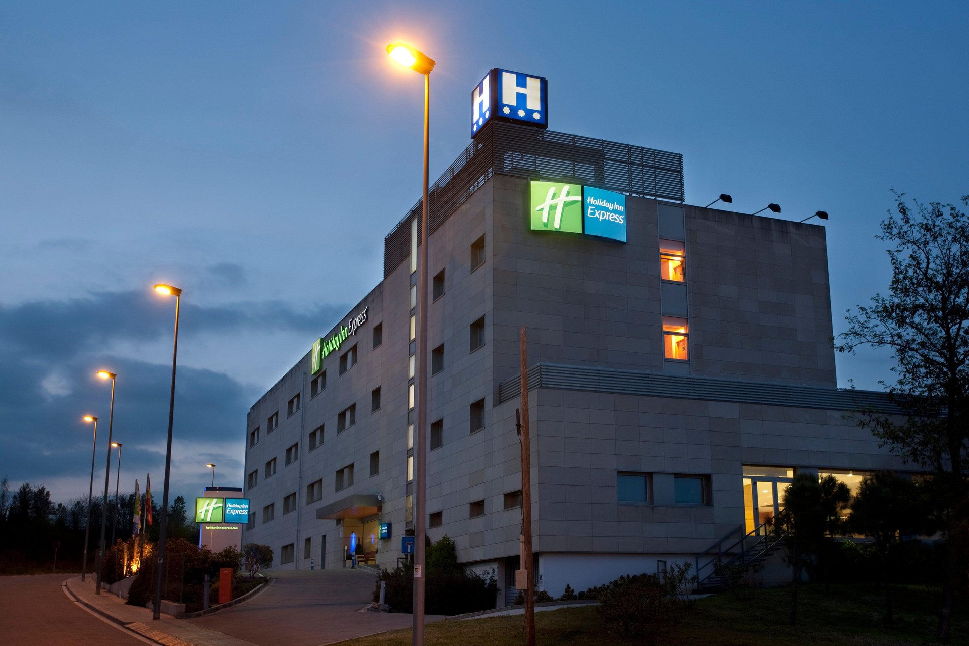 Vista Exterior Holiday Inn Express Barcelona-Montmeló by IHG