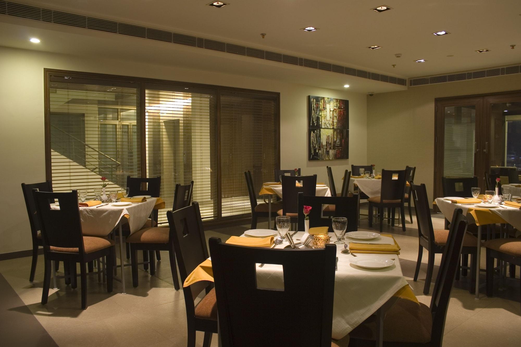 Restaurant Shervani Hotel Nehru Place