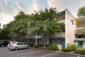 Alquiler Vacacional - CPG Serviced Studio w Full Kitchen in Quiet Neighborhood