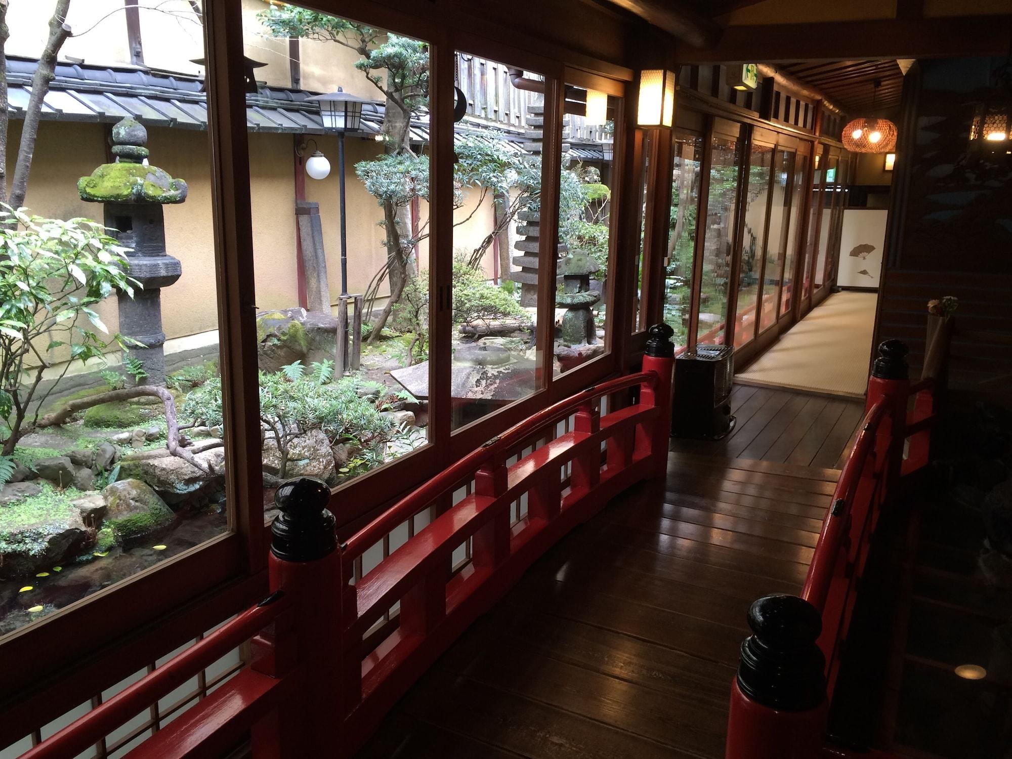 Varios Yadoya Kikokuso