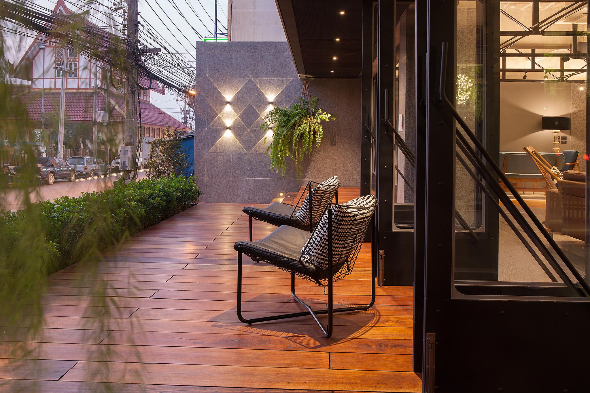 Vista Lobby Bossotel Chiang Mai