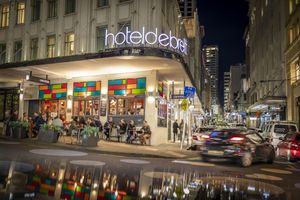Alojamiento - Hotel DeBrett