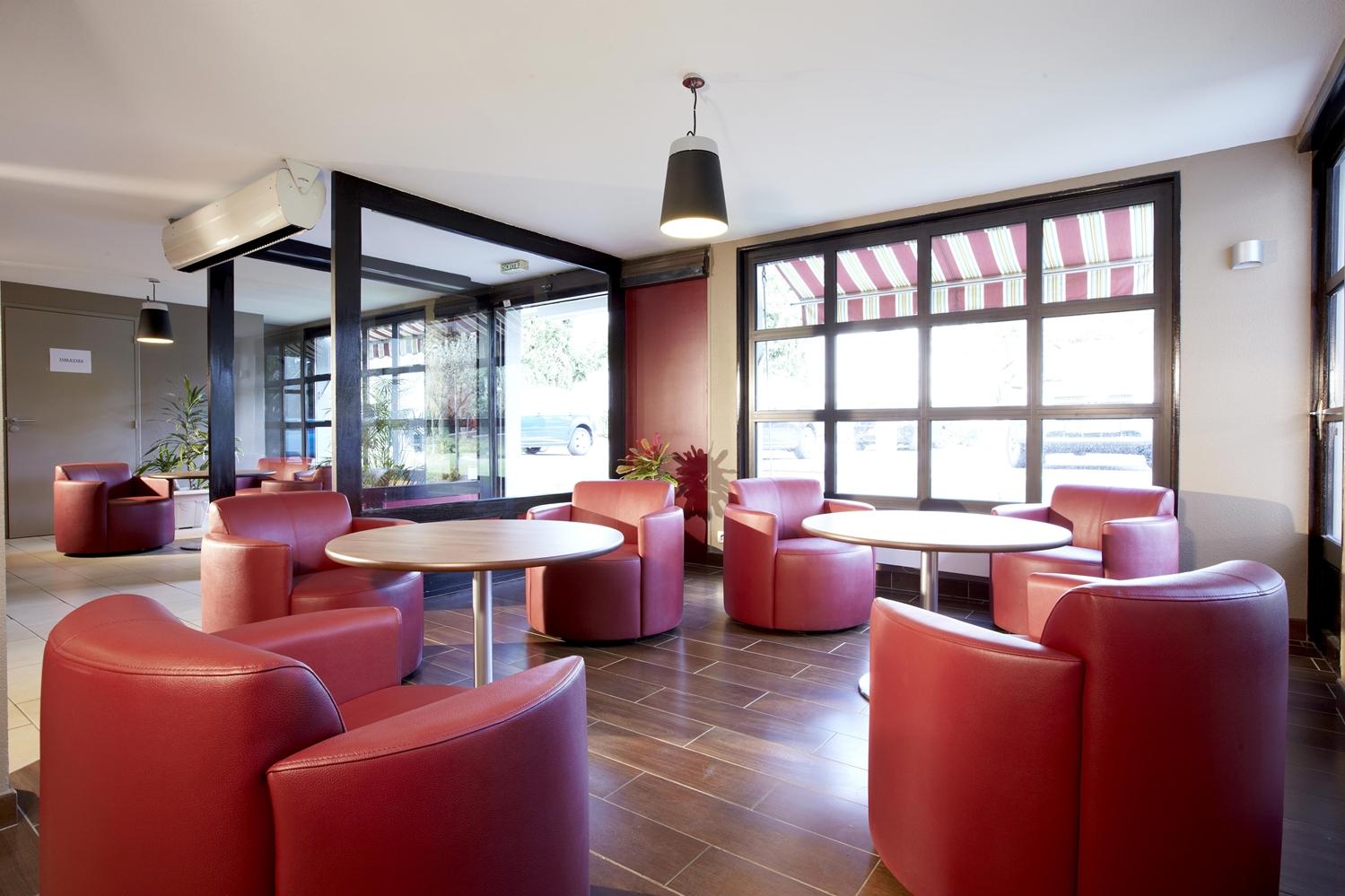 Vista Lobby Campanile Aix En Provence Ouest - Jas de Bouffan