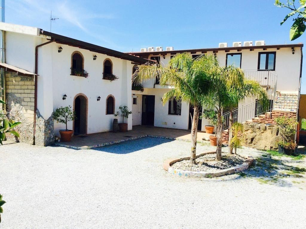 Vista Exterior Borgo Camicia In