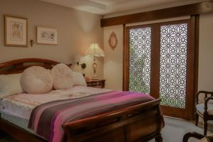 Alquiler Vacacional - Upscale, contemporary, & holistic, to ensure your stay is relaxing & carefree.