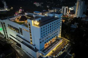 Alojamiento - Gokulam Grand Kozhikode