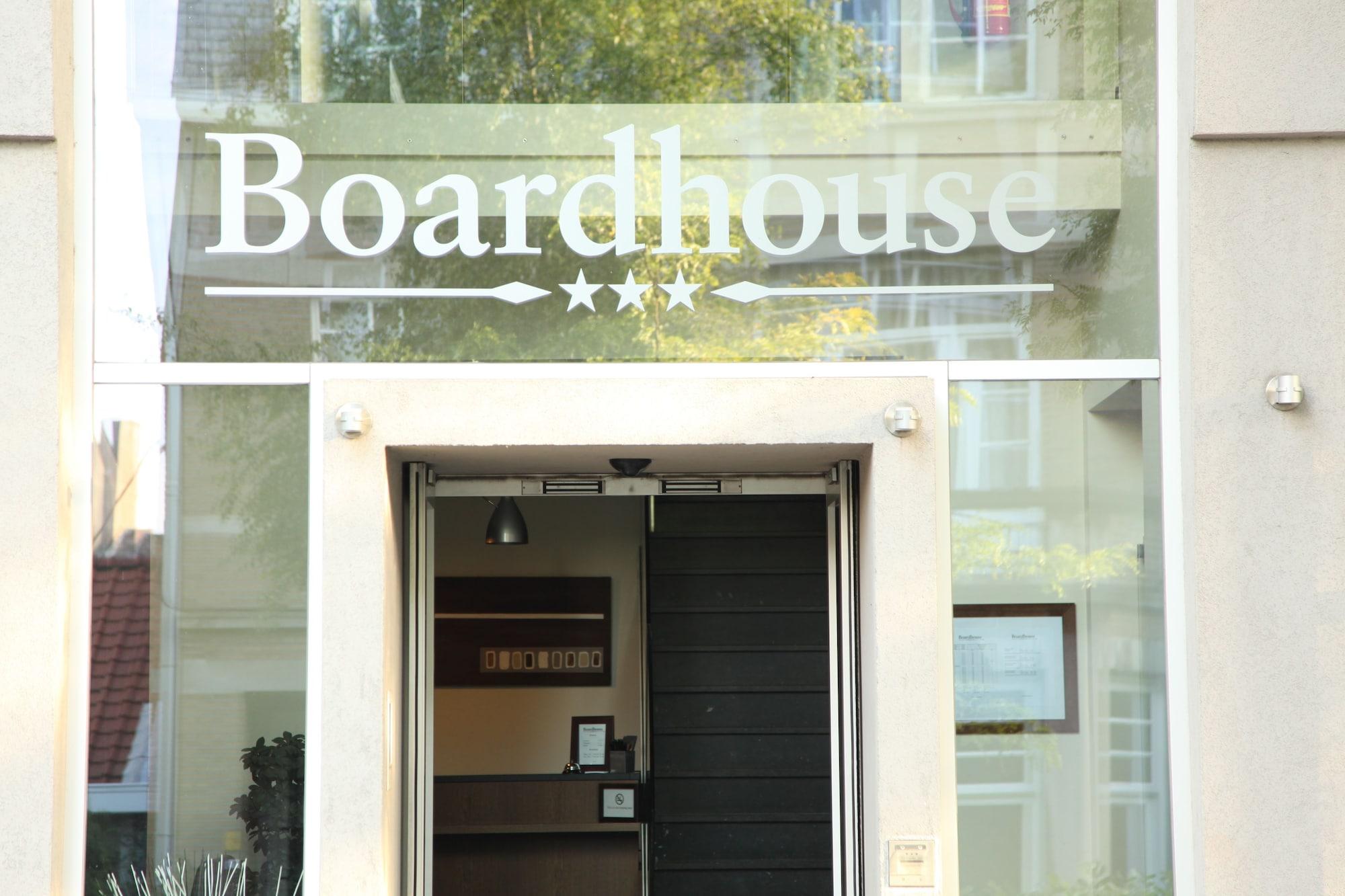 Vista Exterior Boardhouse