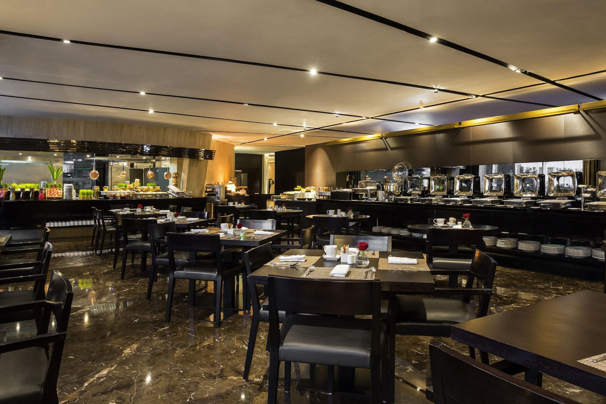 Restaurant The Canvas Dubai - MGallery Hotel Collection