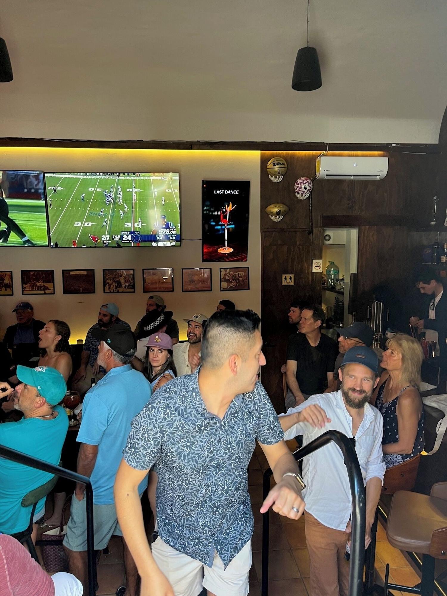 Bar/Salón Hotel Ana Catalina & Suites