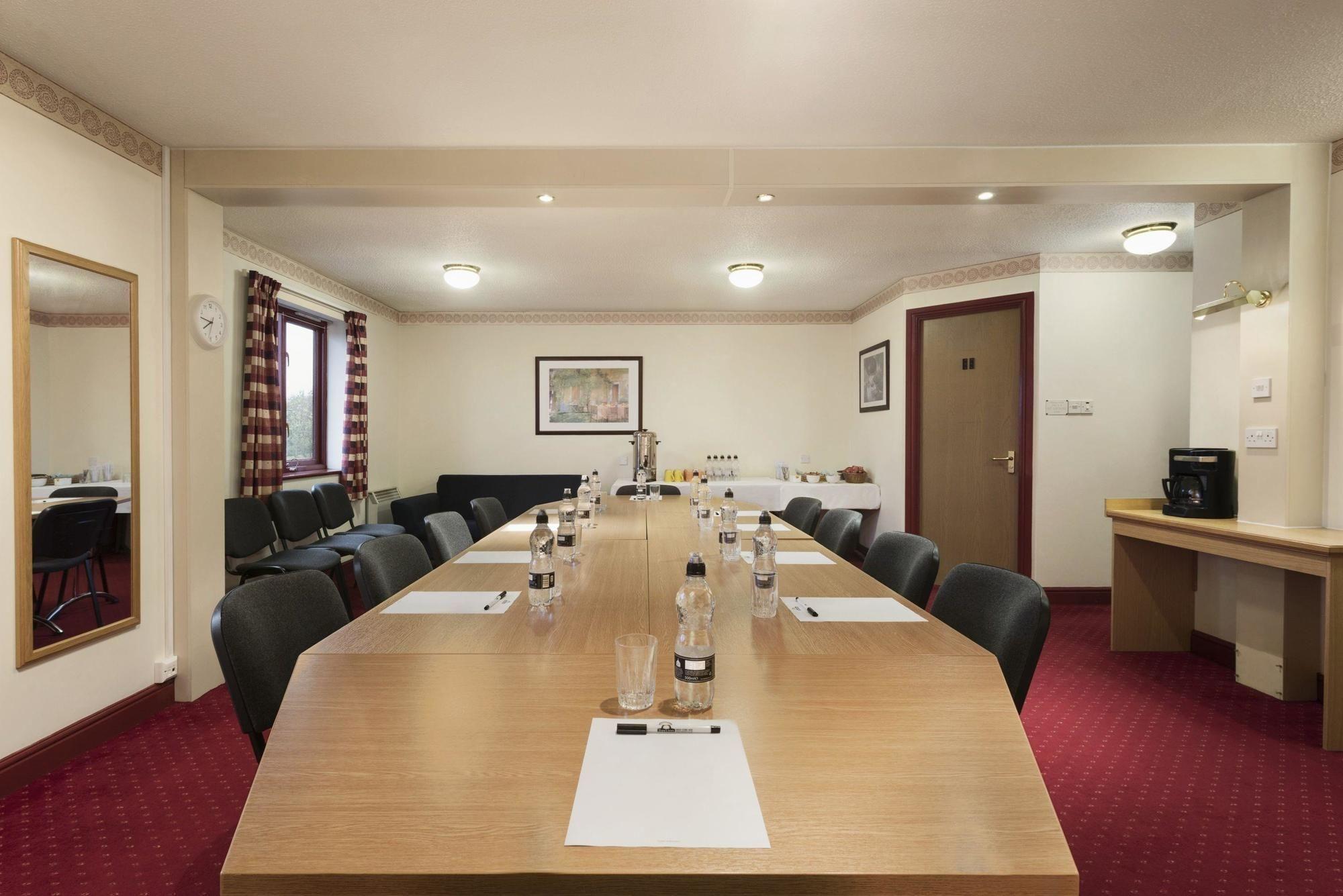 Sala de Reuniones Days Inn by Wyndham Tewkesbury Strensham