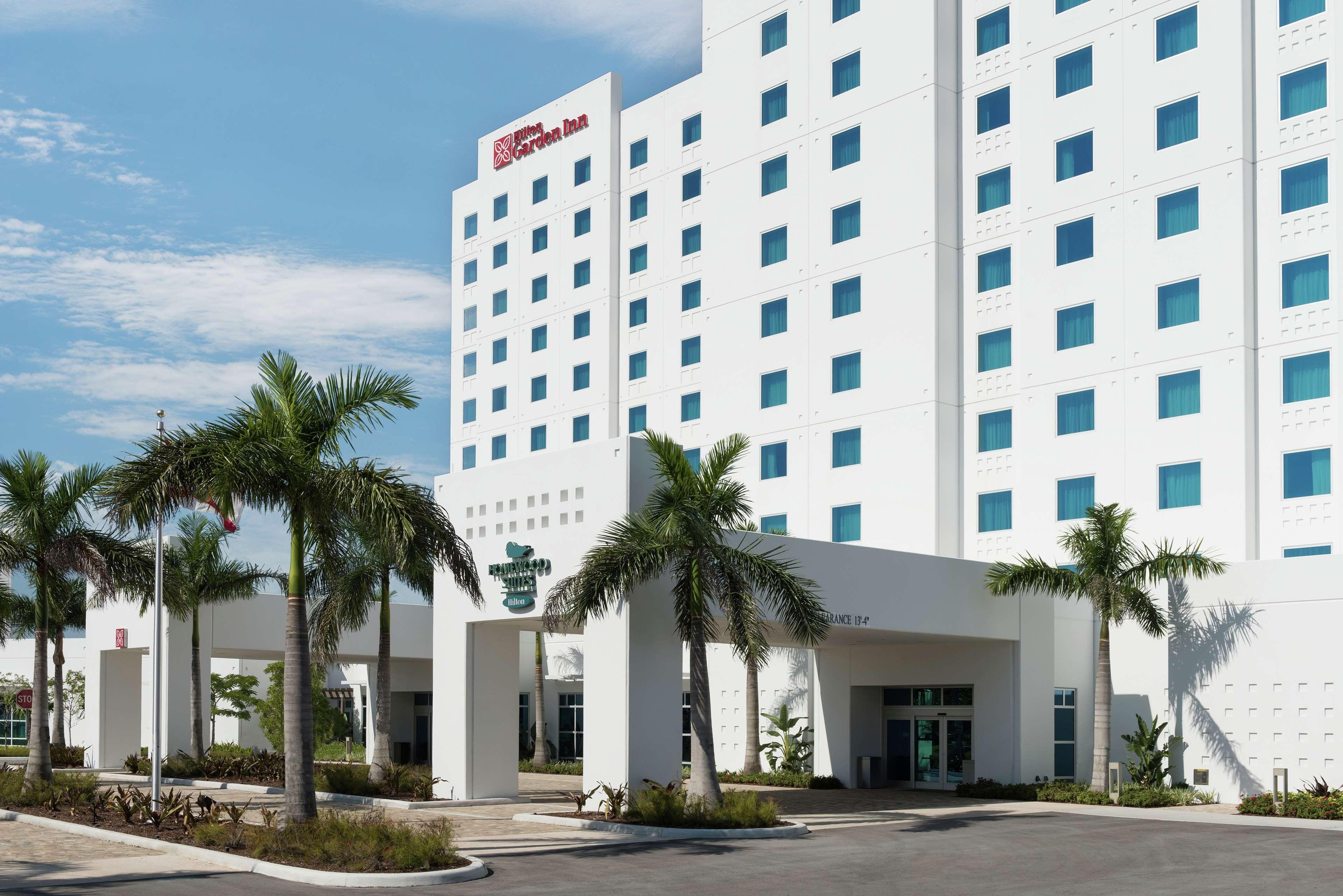 Vista Exterior Hilton Garden Inn Miami Dolphin Mall