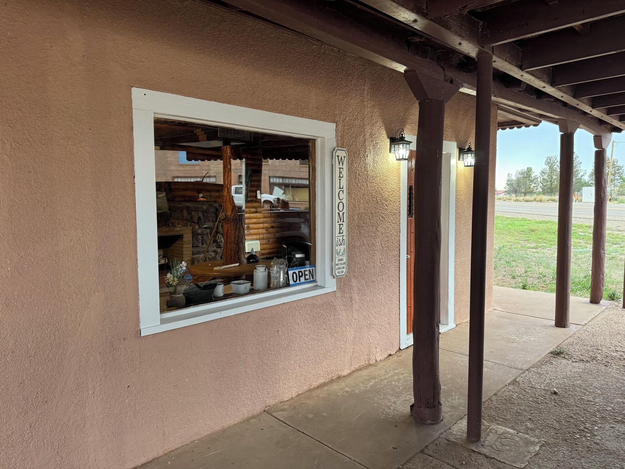 Varios Coronado Motel