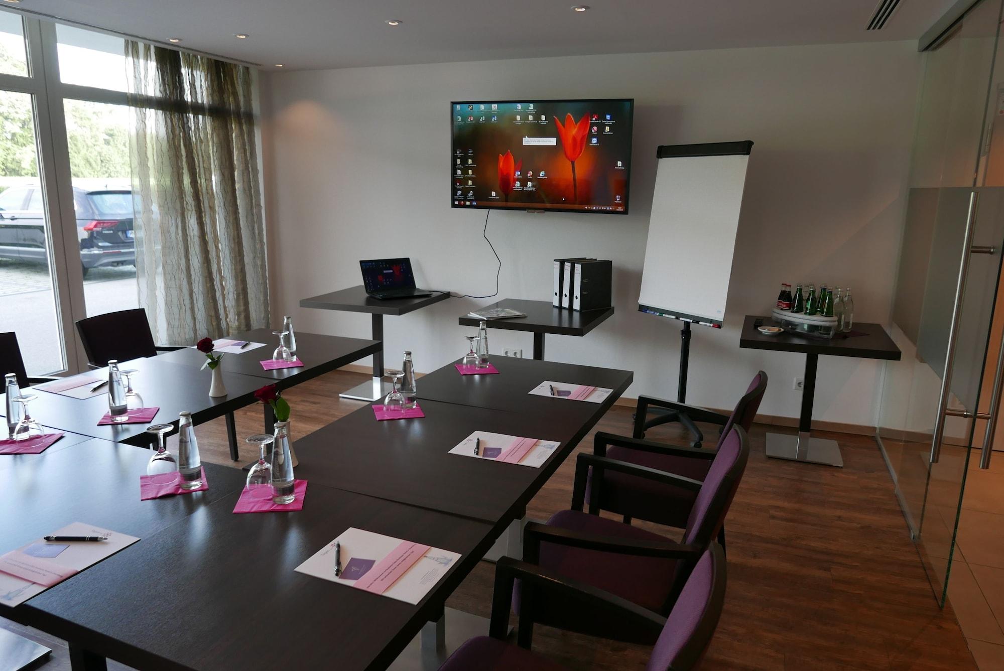 Sala de Reuniones Business Class Hotel Ebersberg
