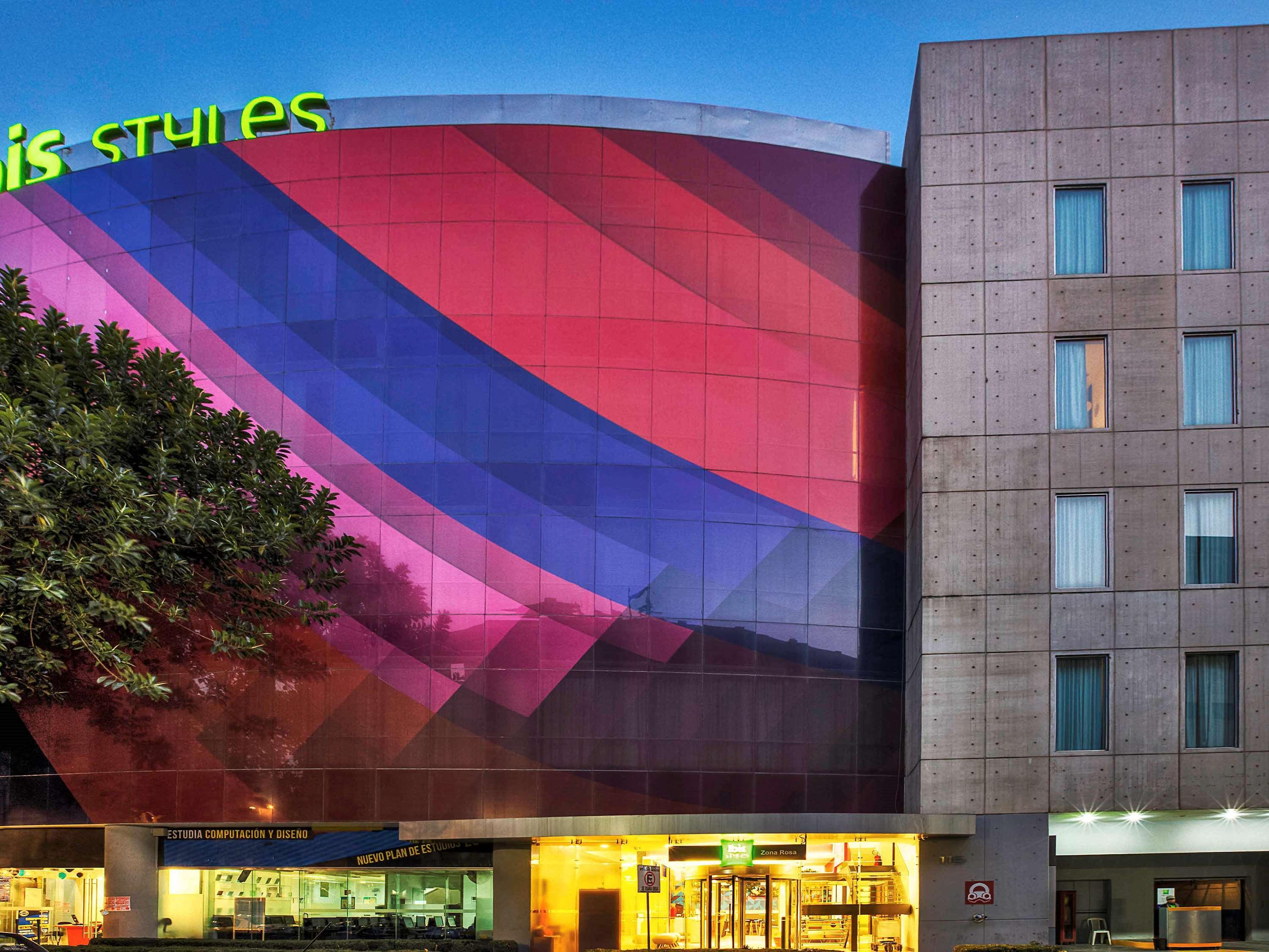 Vista Exterior ibis Styles Mexico Reforma