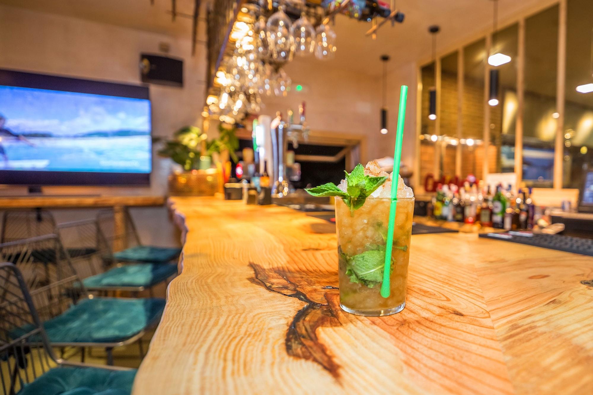 Bar/Salón Hostal Banti